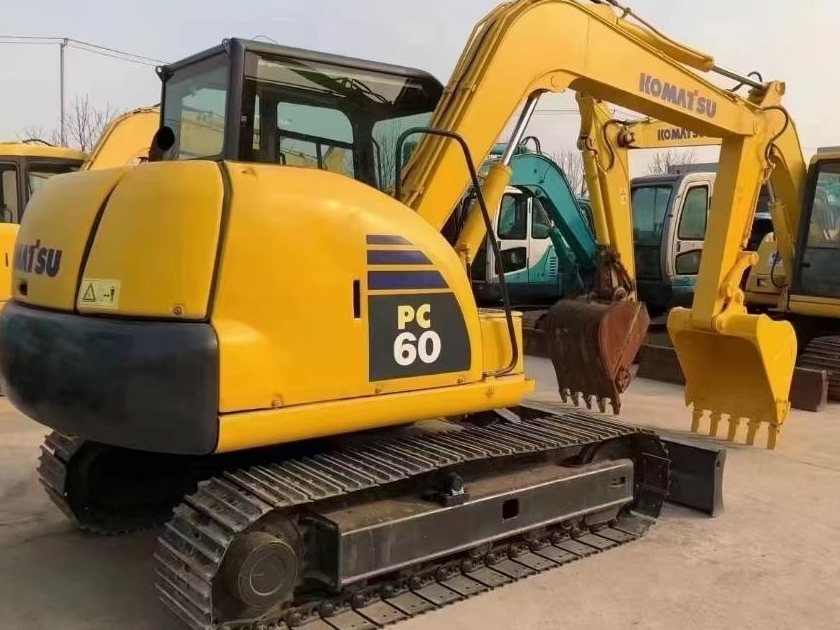 Komatsu PC60-8
