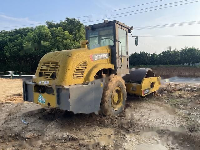XCMG XS203J