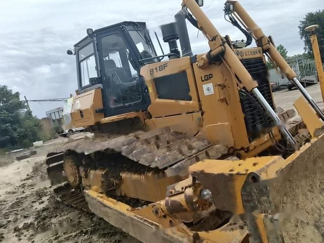 山工 818F（国四）