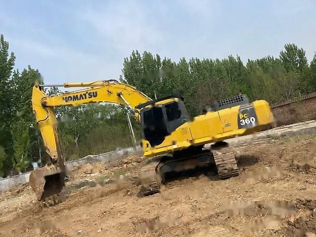 Komatsu PC360-8M0