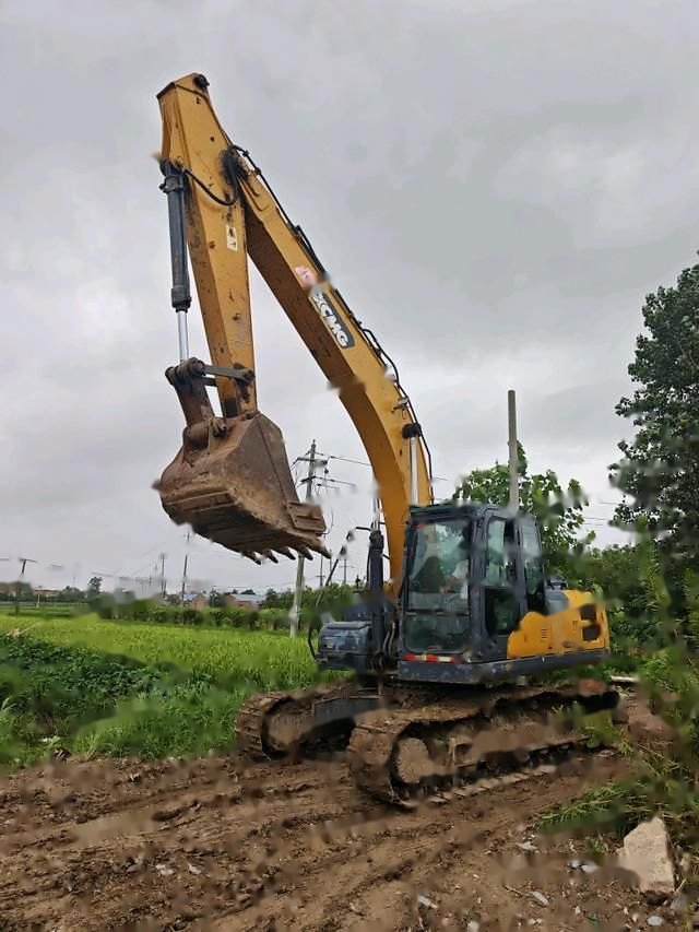 XCMG XE200DA
