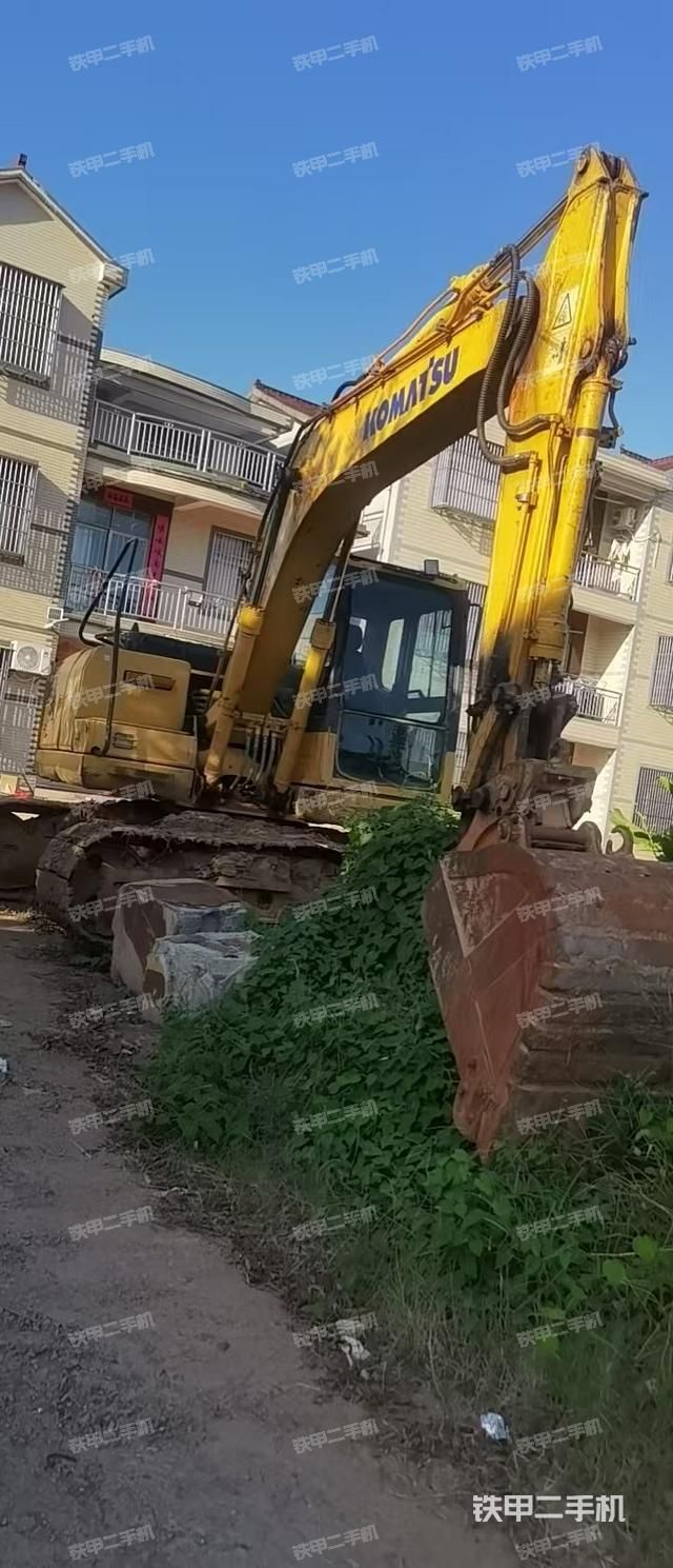 Komatsu PC110-8M0