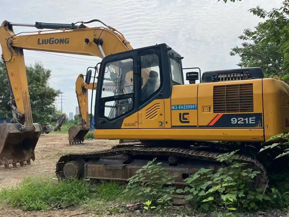 LiuGong CLG921E